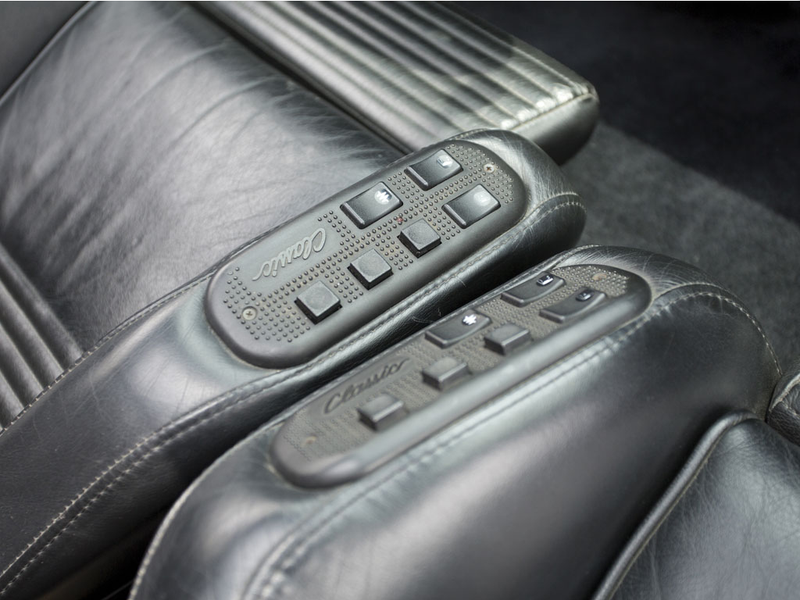 Illustration for article titled Did You Know The Vector W8's Interior Is Delightfully Nuts?
